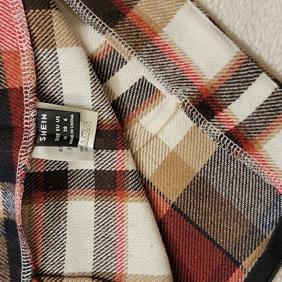 Plaid Skirt Size 6 - Picture 4 of 4